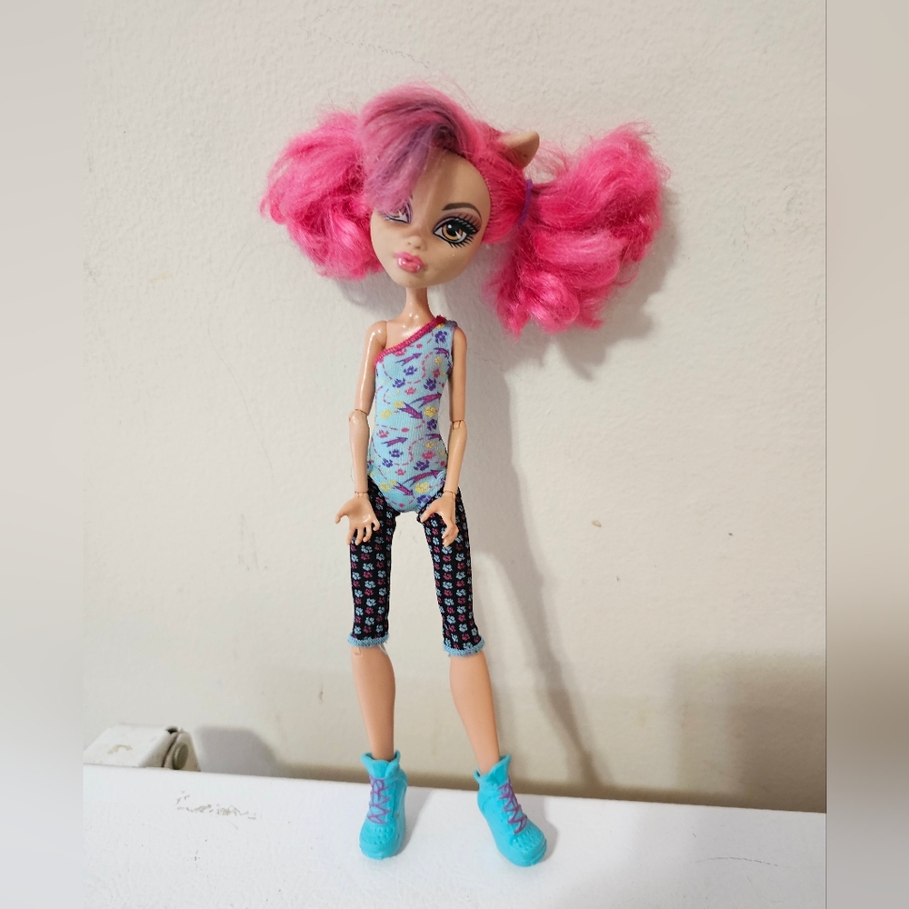 Monster High Dance Class Howleen Wolf Doll 2012 Mattel